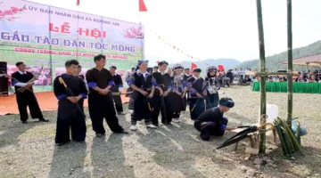 ما الذي يجعل مهرجان Gầu Tào في بلدية Mường Kim تجربة ثقافية فريدة؟